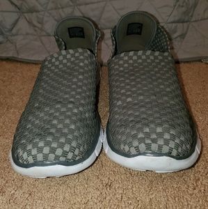 Men's Skechers Memory Gel Shoes